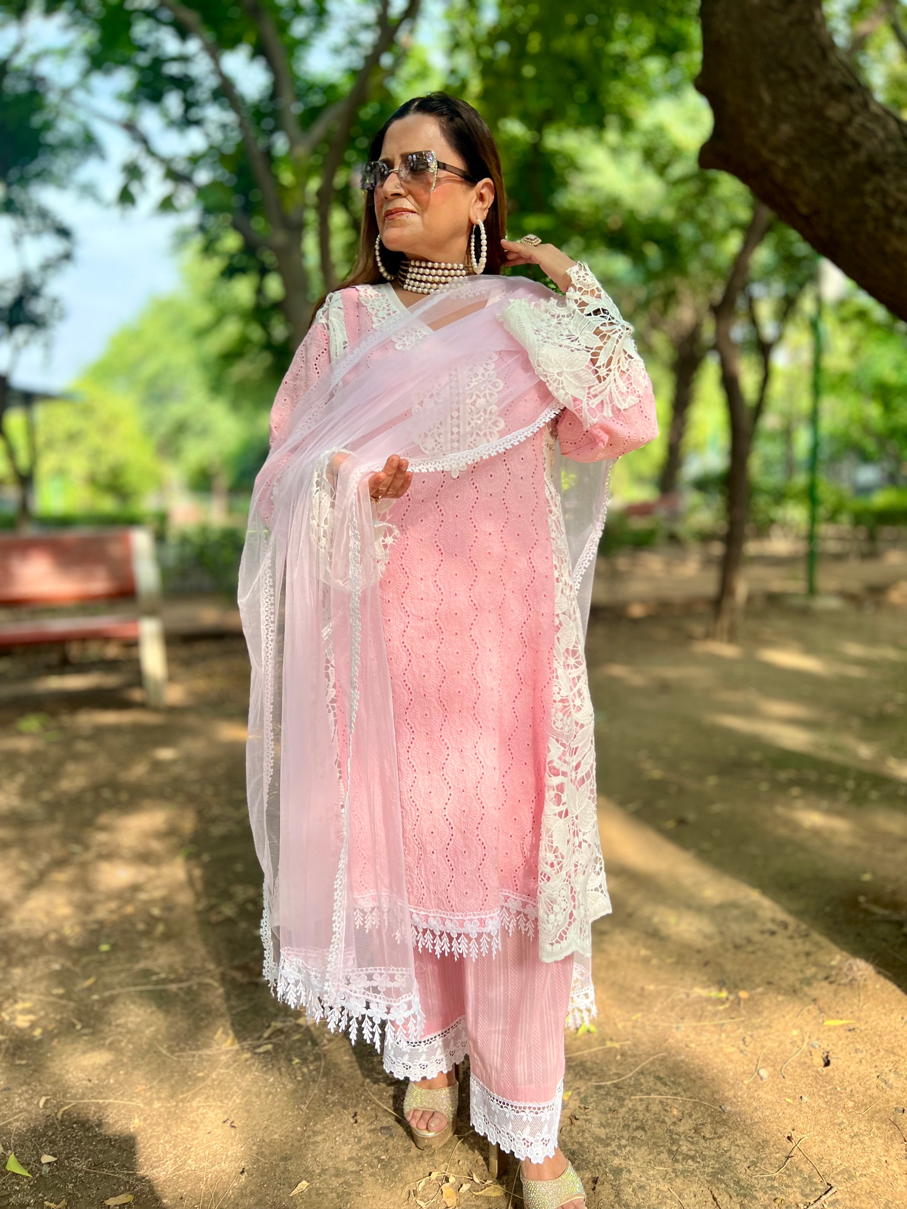 Pearl & pink chic
