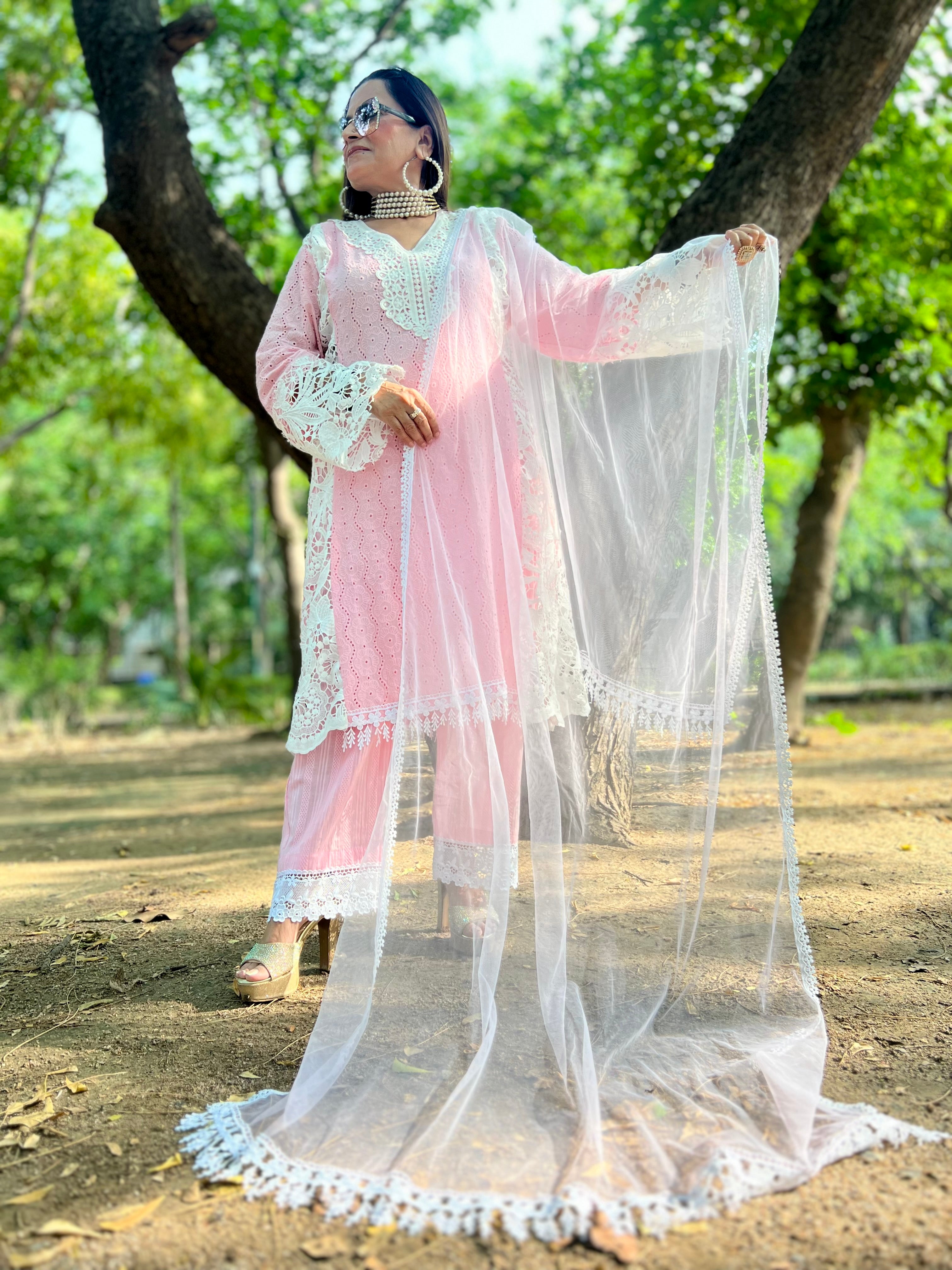 Pearl & pink chic