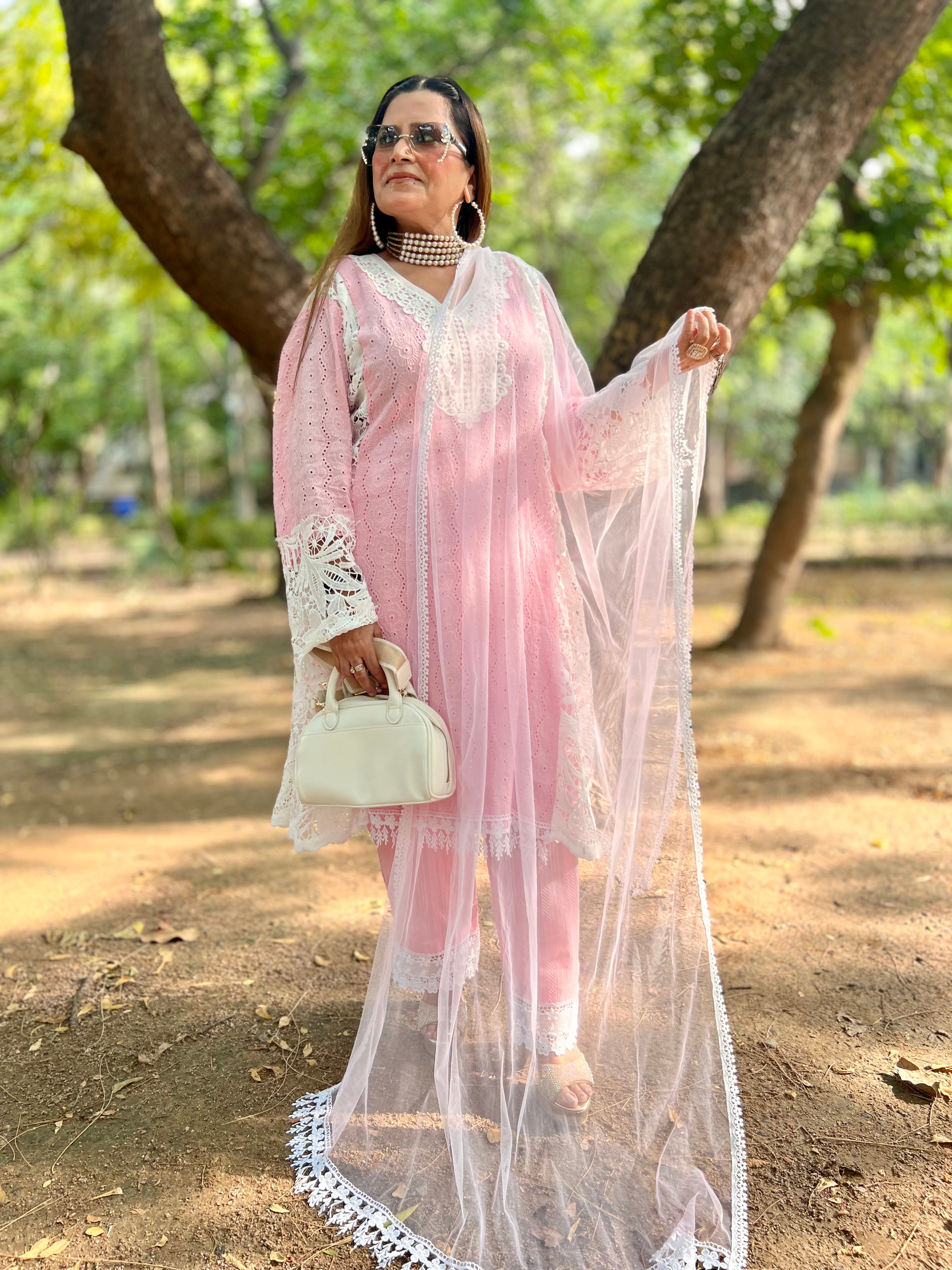 Pearl & pink chic