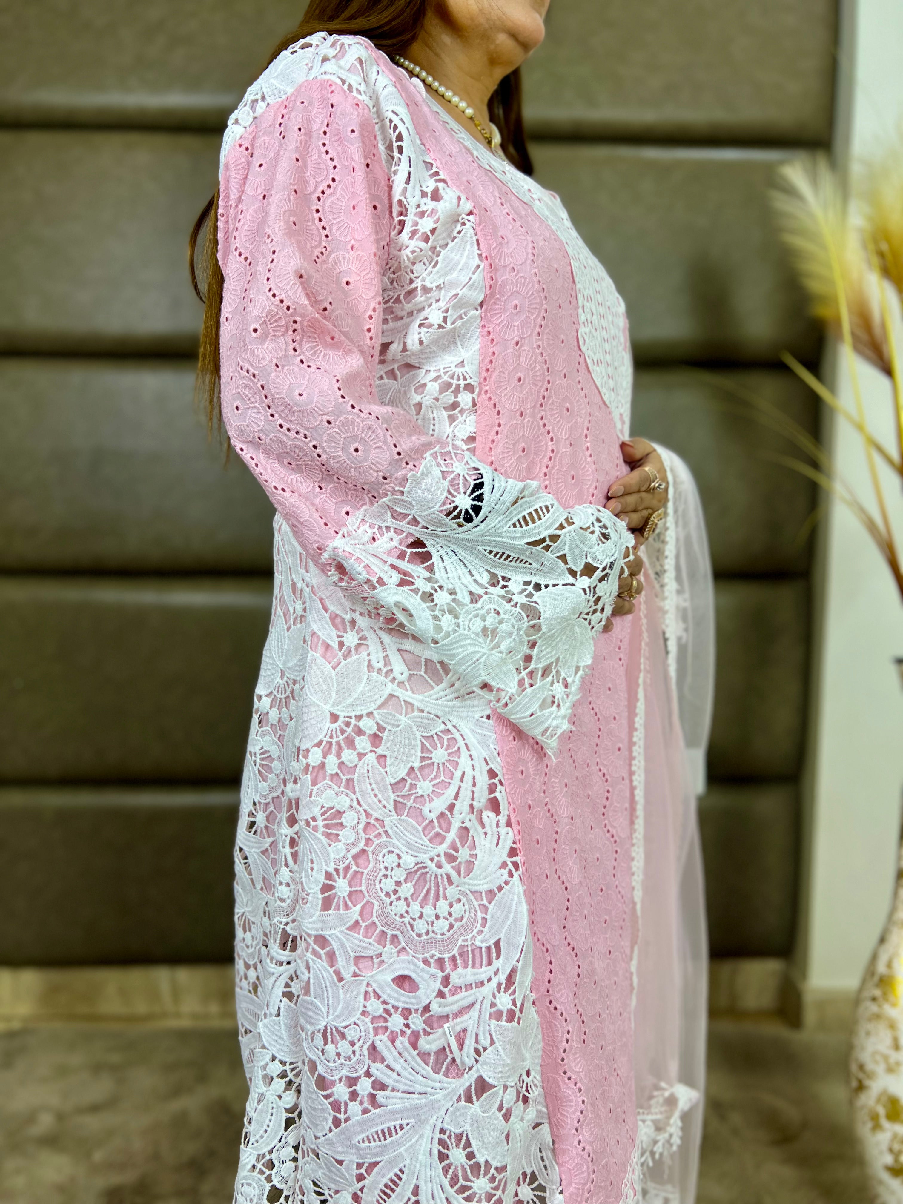 Pearl & pink chic